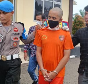 Diduga di Selingkuhi, Suami Nekat Tusuk Istri Hingga Tewas
