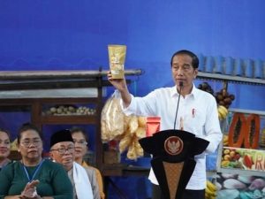 Jokowi: Penggunaan Minyak Goreng Merah akan Jadi Tren yang Baik
