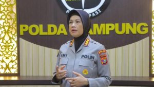 Viral Wisudawan Bawa Spanduk Minta Usut Pembunuhan Ayahnya, Polda Lampung: Sudah Ditangkap