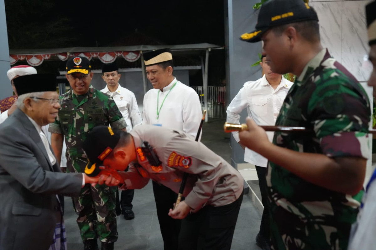 Kapolresta Tangerang Dampingi Wapres Dalam Acara Peresmian Kampung Santri Di Kresek
